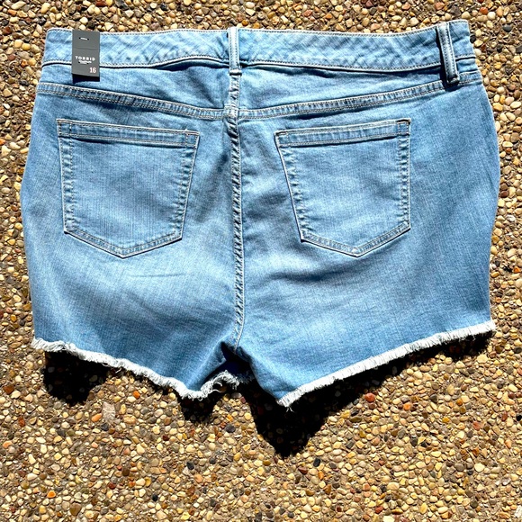 Torrid, Jean Shorts, size 16 - Picture 2 of 3